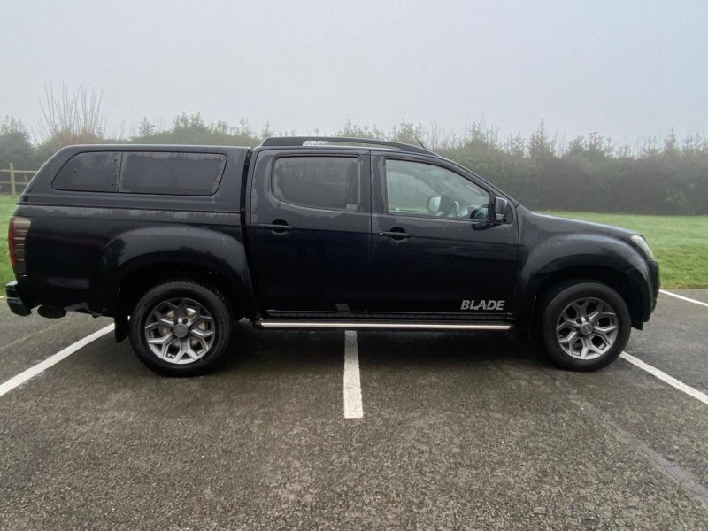 ISUZU D-MAX