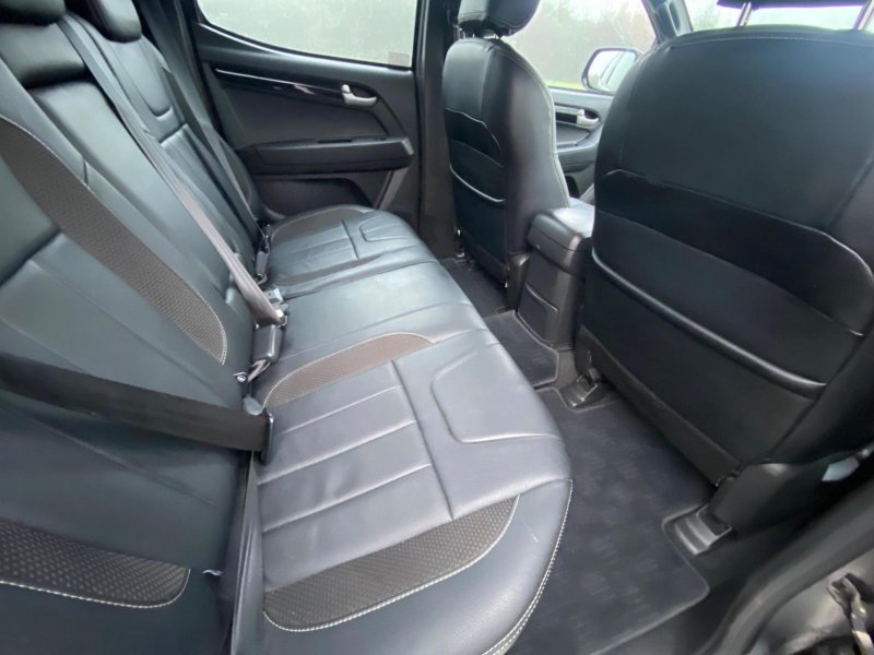 ISUZU D-MAX