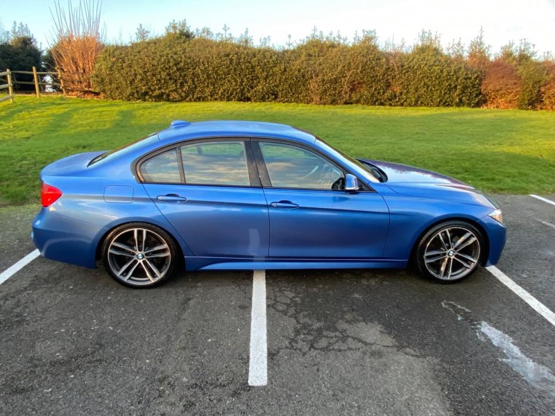 BMW 3 SERIES