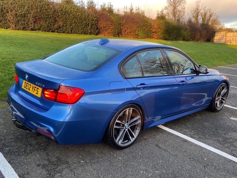 BMW 3 SERIES