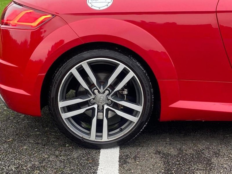 AUDI TT