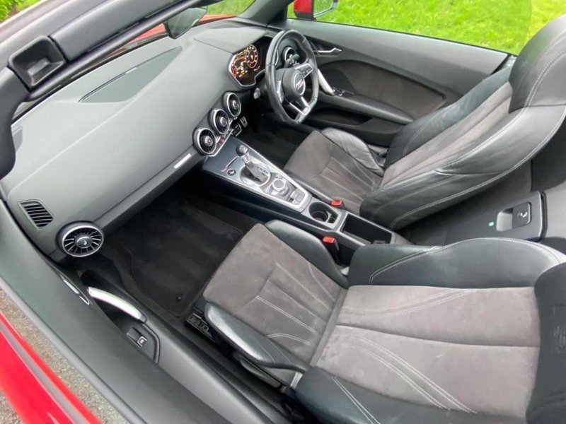 AUDI TT