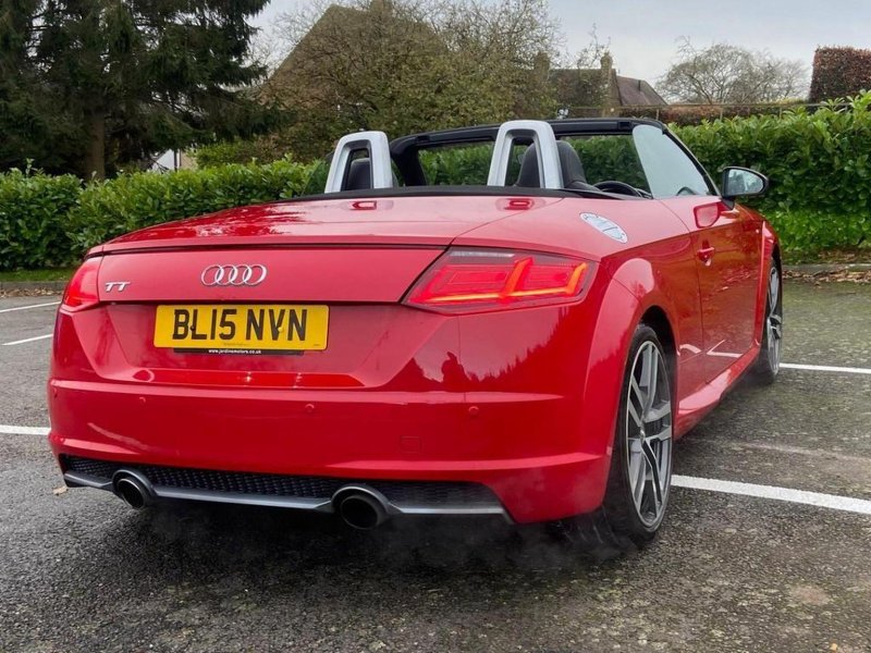 AUDI TT