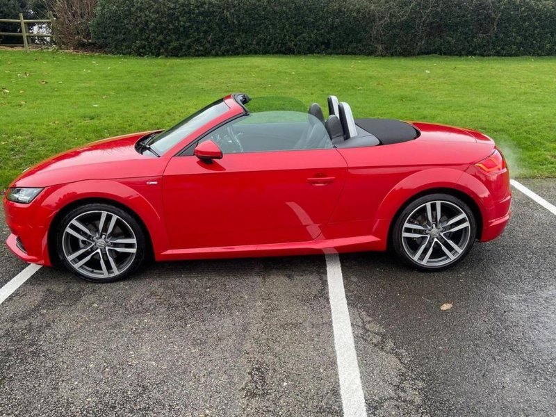 AUDI TT