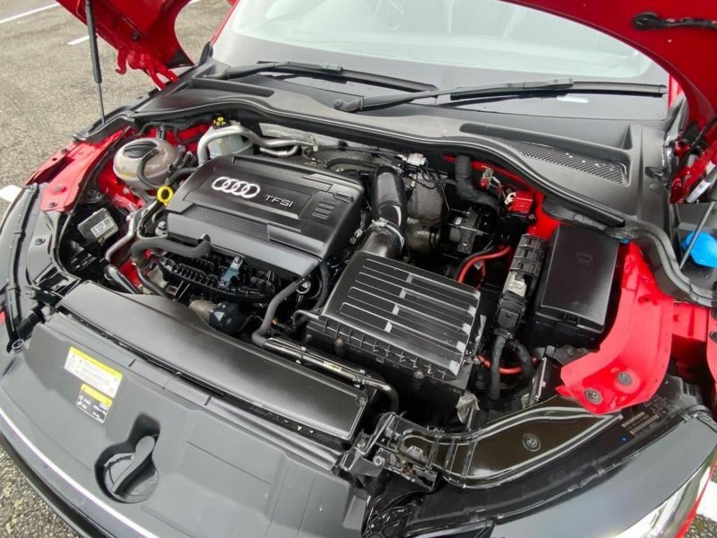 AUDI TT