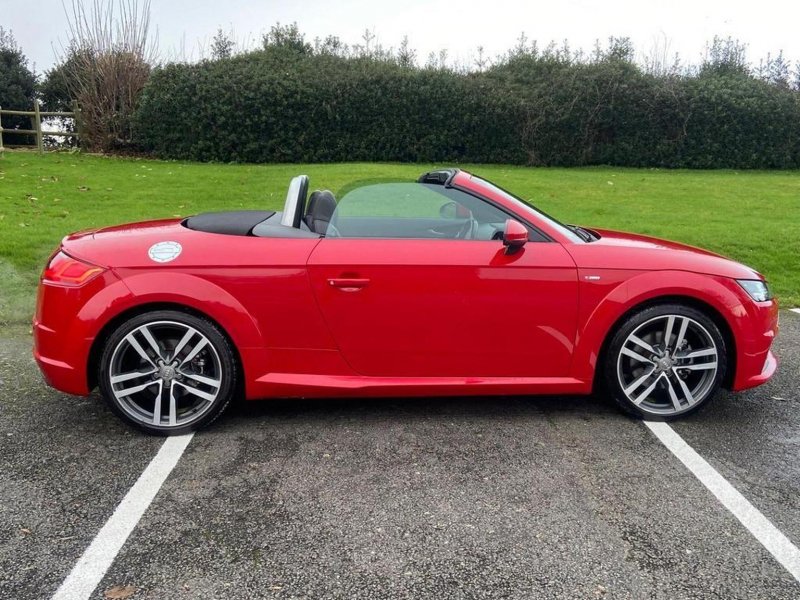 AUDI TT