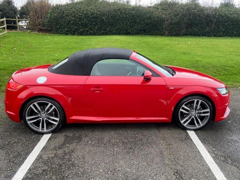 AUDI TT