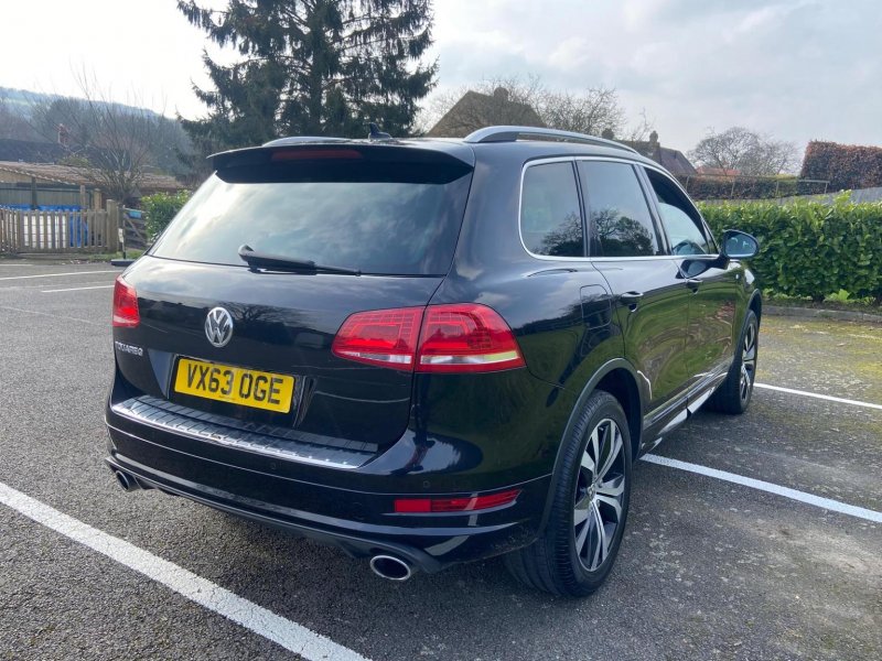 VOLKSWAGEN TOUAREG