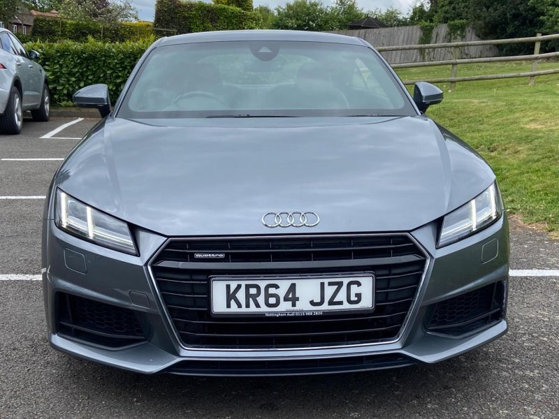 AUDI TT