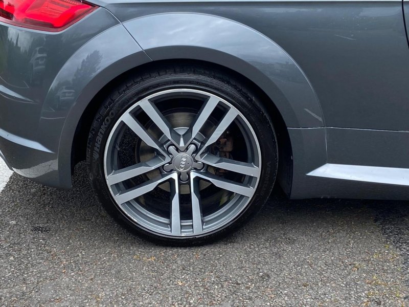 AUDI TT