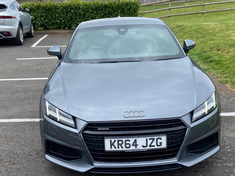 AUDI TT