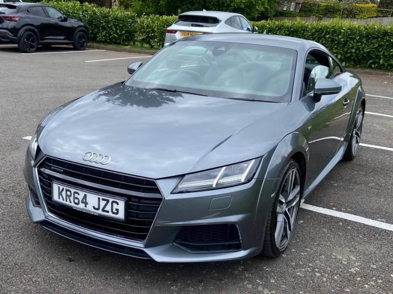 AUDI TT