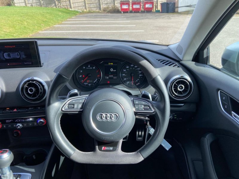 AUDI RS3