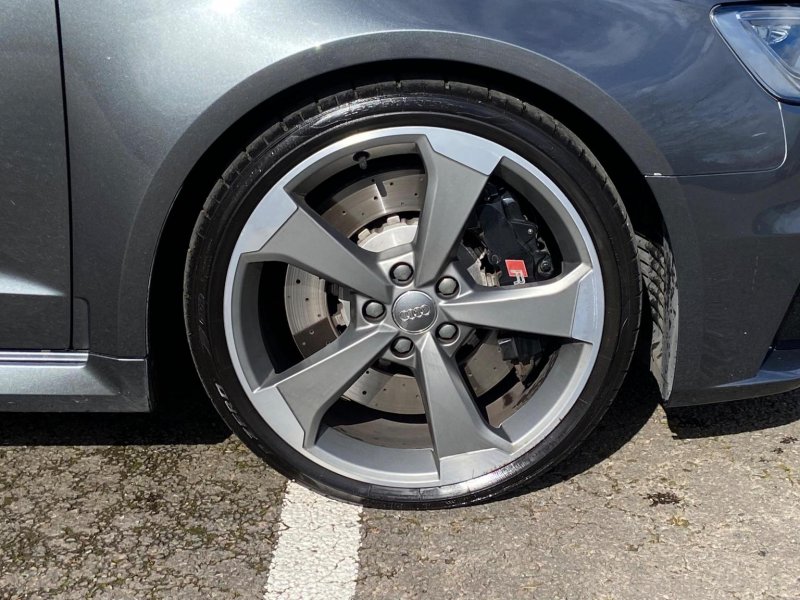 AUDI RS3