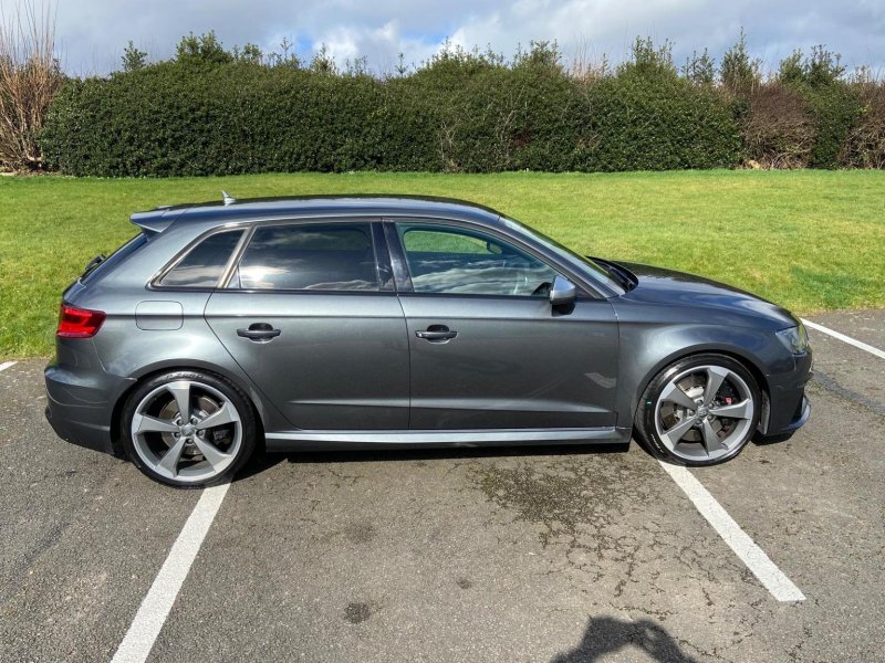 AUDI RS3