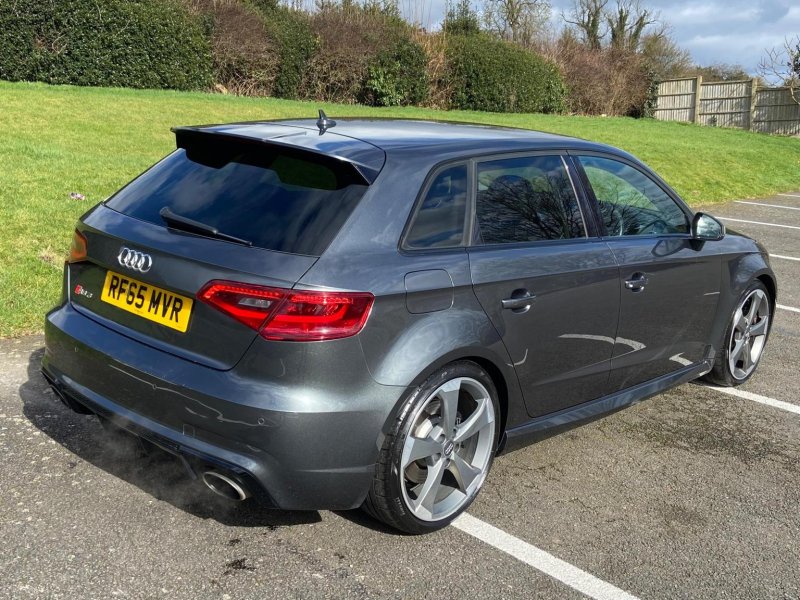AUDI RS3