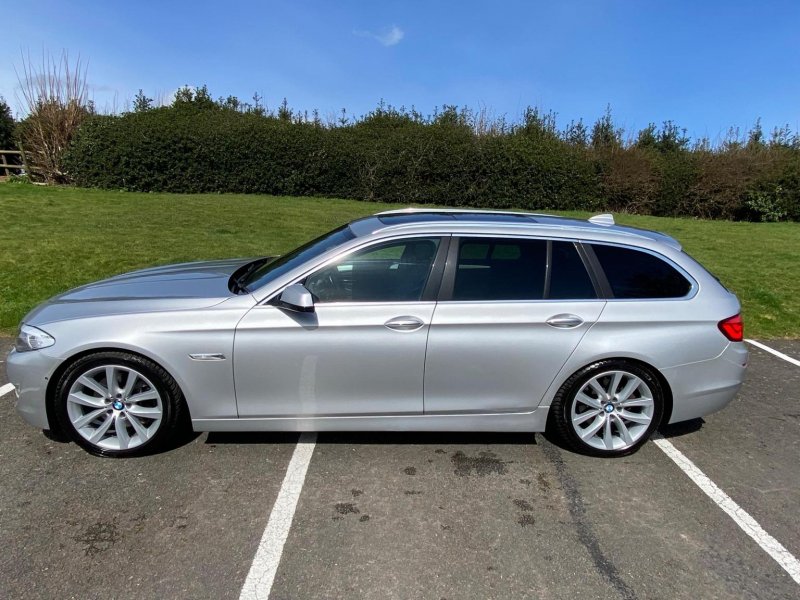 BMW 5 SERIES